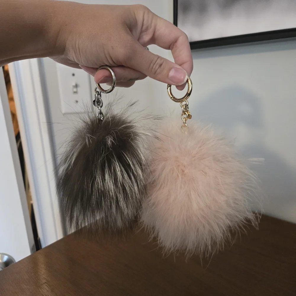 MK Fur Puff Keychain - Picture 1 of 7